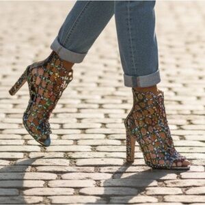 Classic multicolor open toe heel for a night out size 7.5